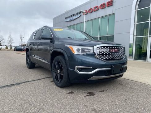 Used 2019 GMC Acadia Denali w/ Technology Package AWD/4WD image 3