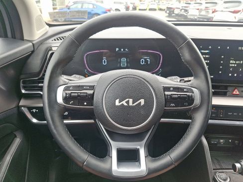 Used 2023 Kia Sportage EX image 19