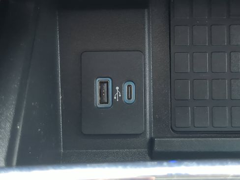 Certified 2021 Ford Expedition Limited RWD image 21