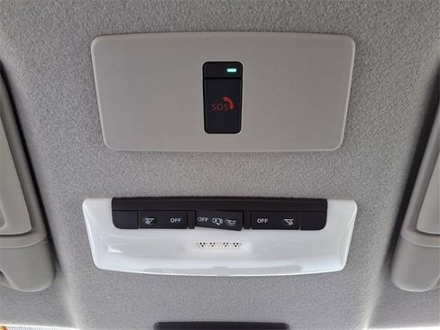 Certified 2023 Nissan Kicks SR w/ SR Premium Package image 13