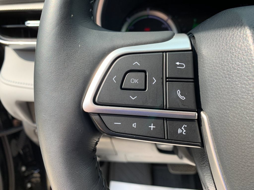 Used 2022 Toyota Highlander Platinum AWD/4WD image 28