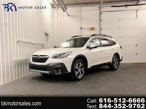 Used 2022 Subaru Outback Limited image 1