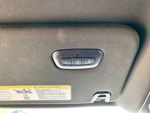 Used 2025 Jeep Wagoneer L Series II AWD/4WD image 42