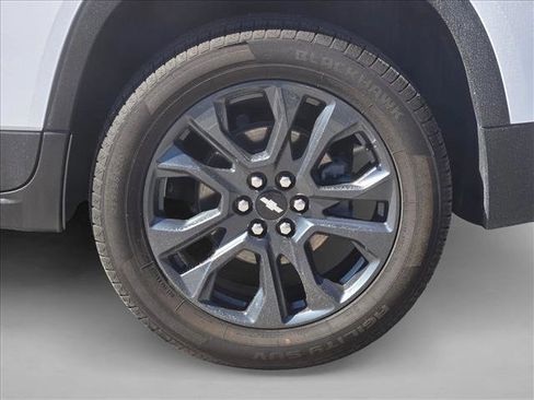 Used 2021 Chevrolet Traverse RS w/ LPO, 'HIT The Road' Package image 23