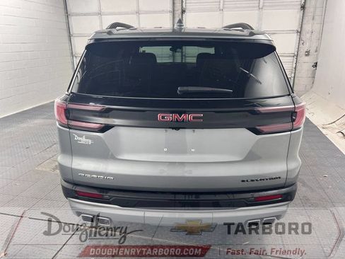 Used 2025 GMC Acadia Elevation FWD image 8