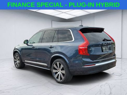 Used 2024 Volvo XC90 T8 Plus w/ Protection Package Premier AWD/4WD image 3