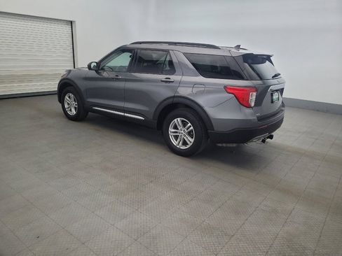 Used 2022 Ford Explorer XLT w/ Equipment Group 202A AWD/4WD image 3