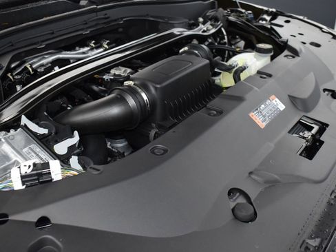 Used 2025 Lincoln Aviator AWD w/ Jet Appearance Package image 17