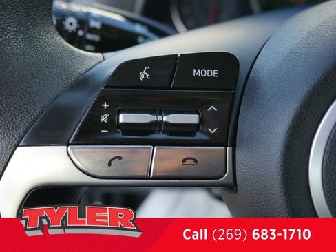Used 2022 Hyundai Elantra SEL FWD image 23