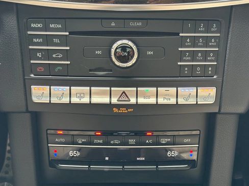 Used 2016 Mercedes-Benz E 400 Sedan image 33