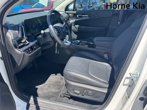 Certified 2025 Kia Sportage EX w/ EX Premium Package AWD/4WD image 10