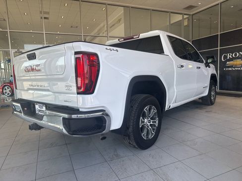 Used 2025 GMC Sierra 1500 SLT image 4