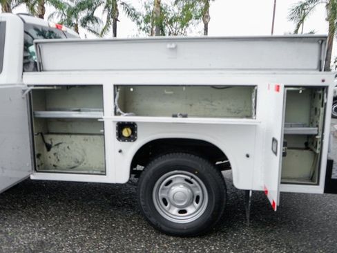 Used 2022 Ford F250 XL w/ Power Equipment Group image 6