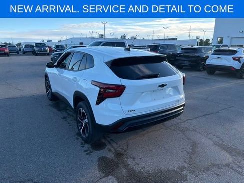 Certified 2024 Chevrolet Trax RS w/ Driver Confidence Package FWD image 8