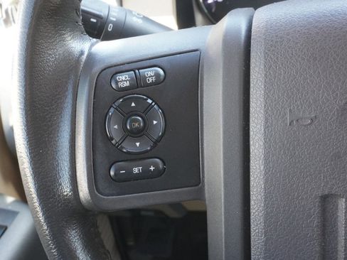 Used 2011 Ford F250 Lariat w/ Lariat Interior Pkg image 16