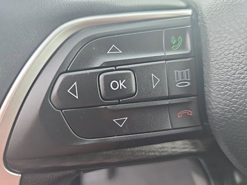 New 2025 Jeep Grand Cherokee L Altitude image 28