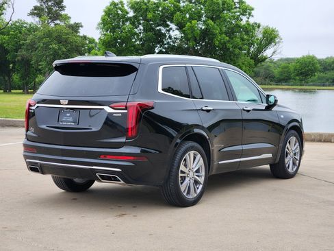 Certified 2023 Cadillac XT6 Premium Luxury w/ Technology Package FWD image 5