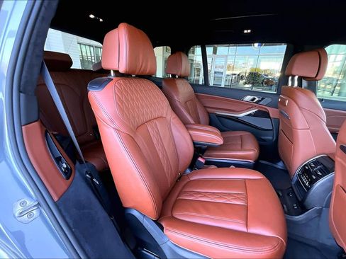 Used 2026 BMW X7 xDrive40i w/ M Sport Package image 22