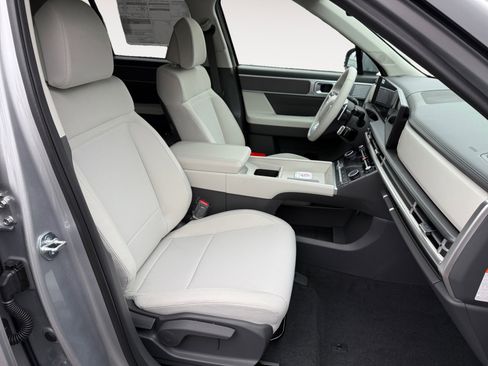 New 2026 Hyundai Santa Fe SE FWD image 19