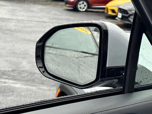 Used 2023 Rivian R1S Adventure image 17