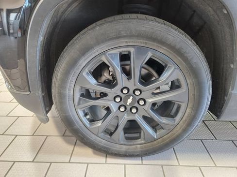 Used 2021 Chevrolet Traverse RS FWD image 8