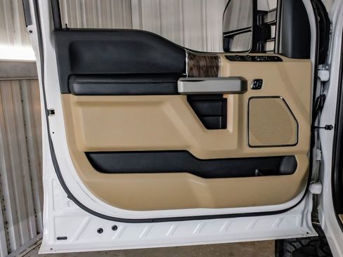 Used 2017 Ford F350 Lariat w/ Lariat Ultimate Package image 43