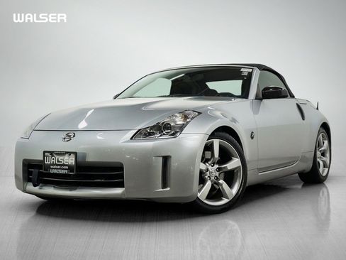 Used 2007 Nissan 350Z Enthusiast RWD image 1