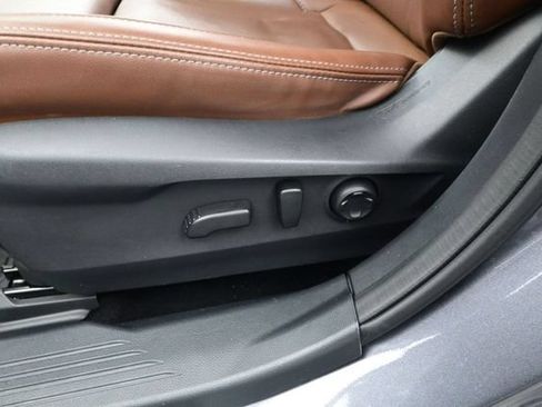 Used 2023 Subaru Outback Touring AWD/4WD image 10