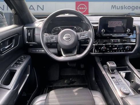 Used 2025 Nissan Pathfinder Rock Creek AWD/4WD image 8