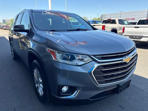 Used 2019 Chevrolet Traverse LT AWD/4WD image 4