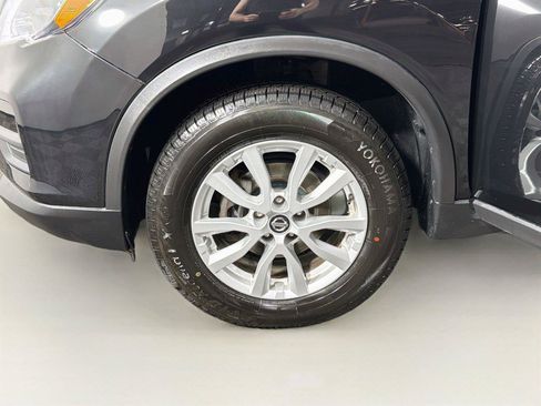 Used 2018 Nissan Rogue SV AWD/4WD image 32