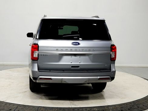 Used 2024 Ford Expedition Max XLT image 6