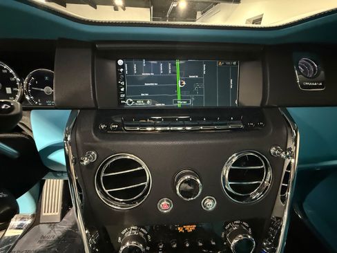 Used 2023 Rolls-Royce Cullinan w/ Cullinan Package image 53