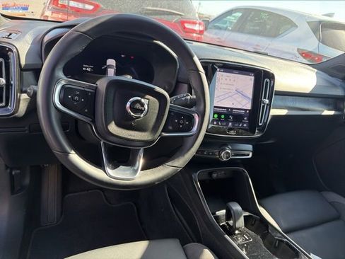 Used 2023 Volvo XC40 Recharge Core AWD/4WD image 12
