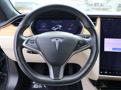 Used 2020 Tesla Model S Long Range Plus AWD/4WD image 41