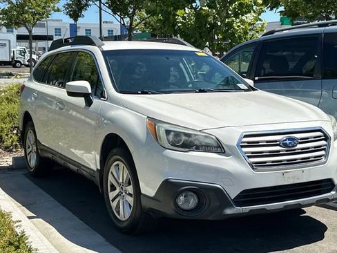 Used 2016 Subaru Outback 2.5i Premium w/ Popular Package #1 AWD/4WD image 2