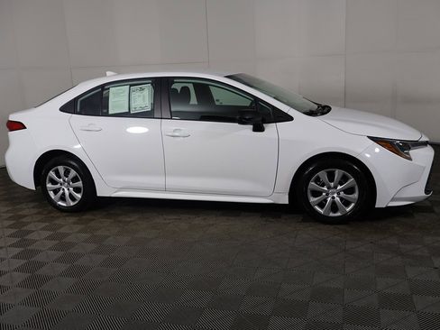 Used 2024 Toyota Corolla LE image 13