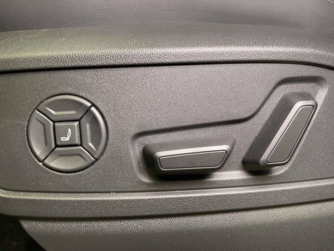New 2026 Audi SQ5 Premium Plus AWD/4WD image 17
