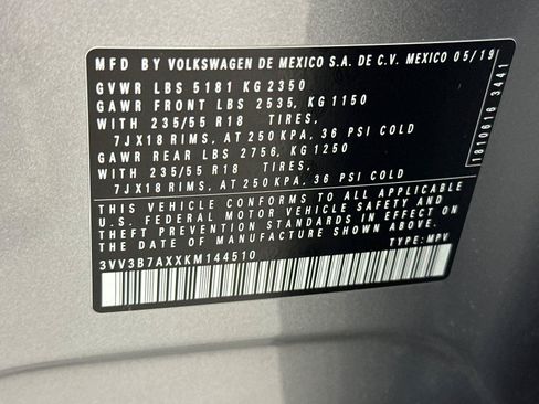 Used 2019 Volkswagen Tiguan SEL FWD image 29