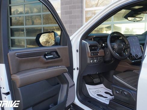 Used 2026 GMC Yukon Denali Ultimate image 16