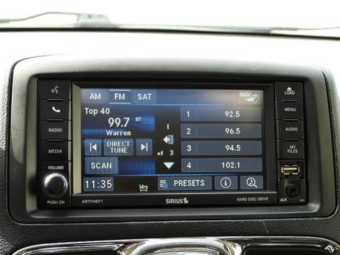 Used 2014 Chrysler Town & Country Touring-L image 36