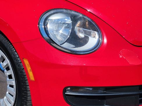 Used 2015 Volkswagen Beetle 1.8T FWD image 28