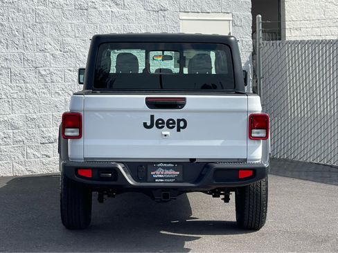 New 2025 Jeep Gladiator Sport image 6