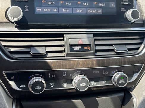 Used 2018 Honda Accord EX-L image 20