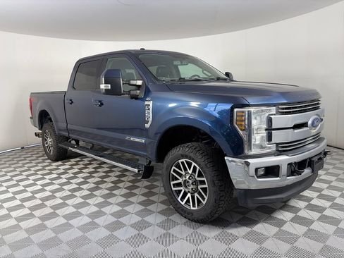 Used 2018 Ford F250 Lariat w/ Lariat Value Package AWD/4WD image 1