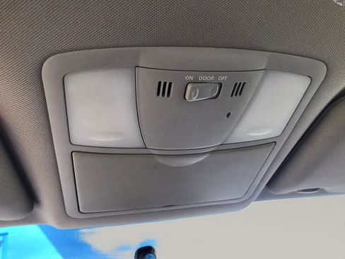 Used 2010 Nissan Altima 2.5 S FWD image 21