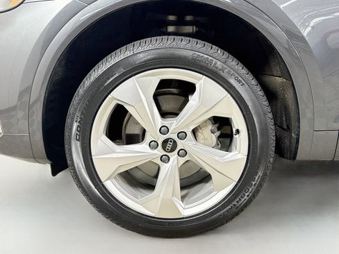 Used 2023 Audi Q5 2.0T Premium Plus w/ Premium Plus Package AWD/4WD image 30