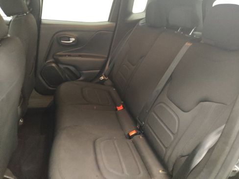 Used 2022 Jeep Renegade Latitude image 18