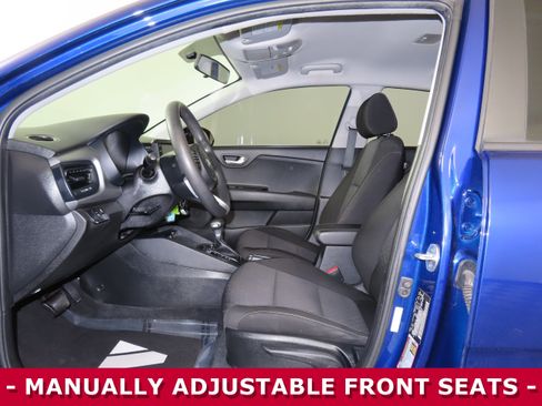 Used 2020 Kia Rio S image 3