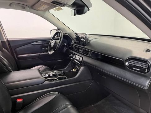 Used 2023 Honda Pilot Elite image 11